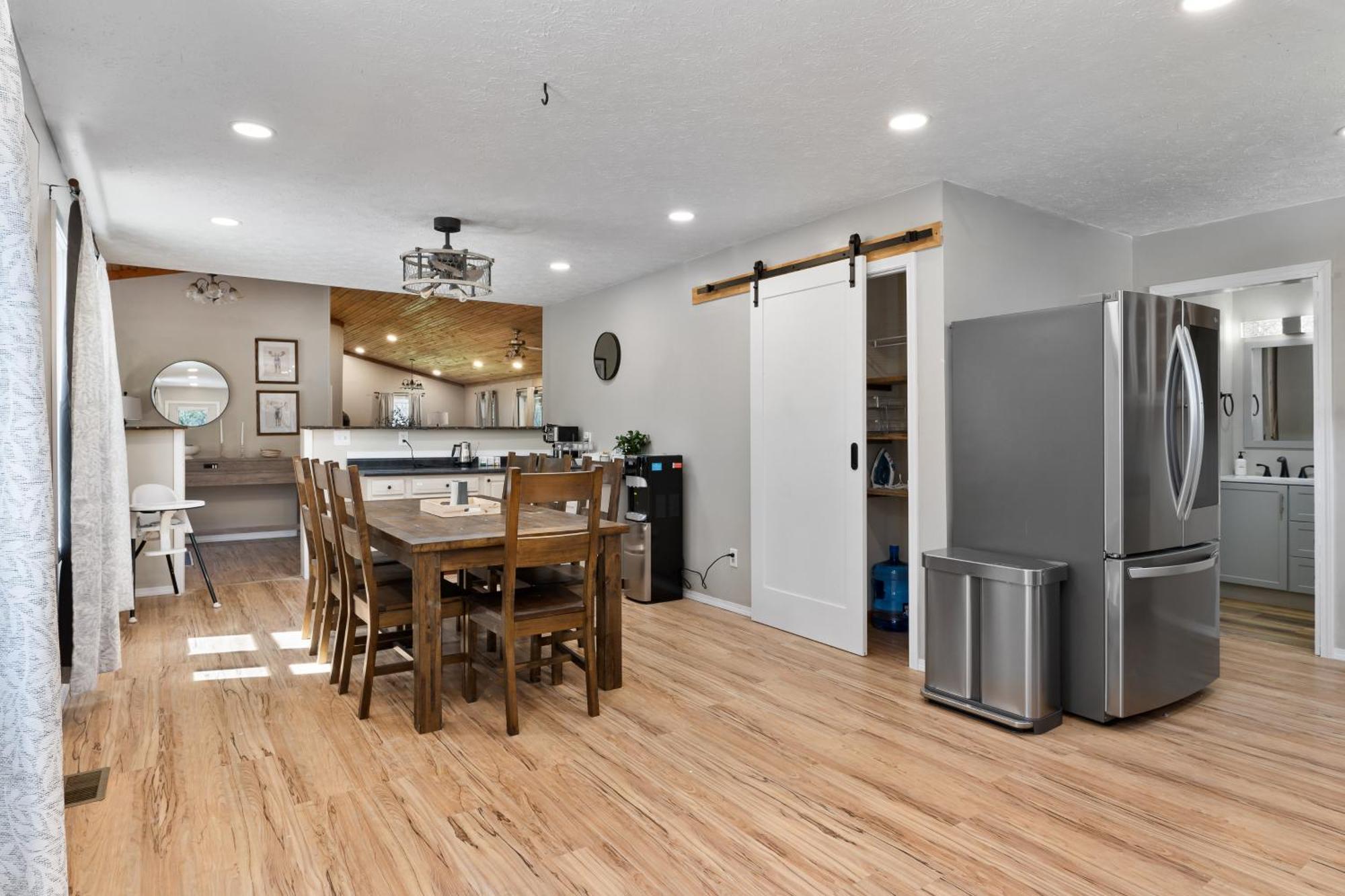 Spacious Cabin Near Hocking Hills And Caves With Hot Tub And Firepit Laurelville Εξωτερικό φωτογραφία