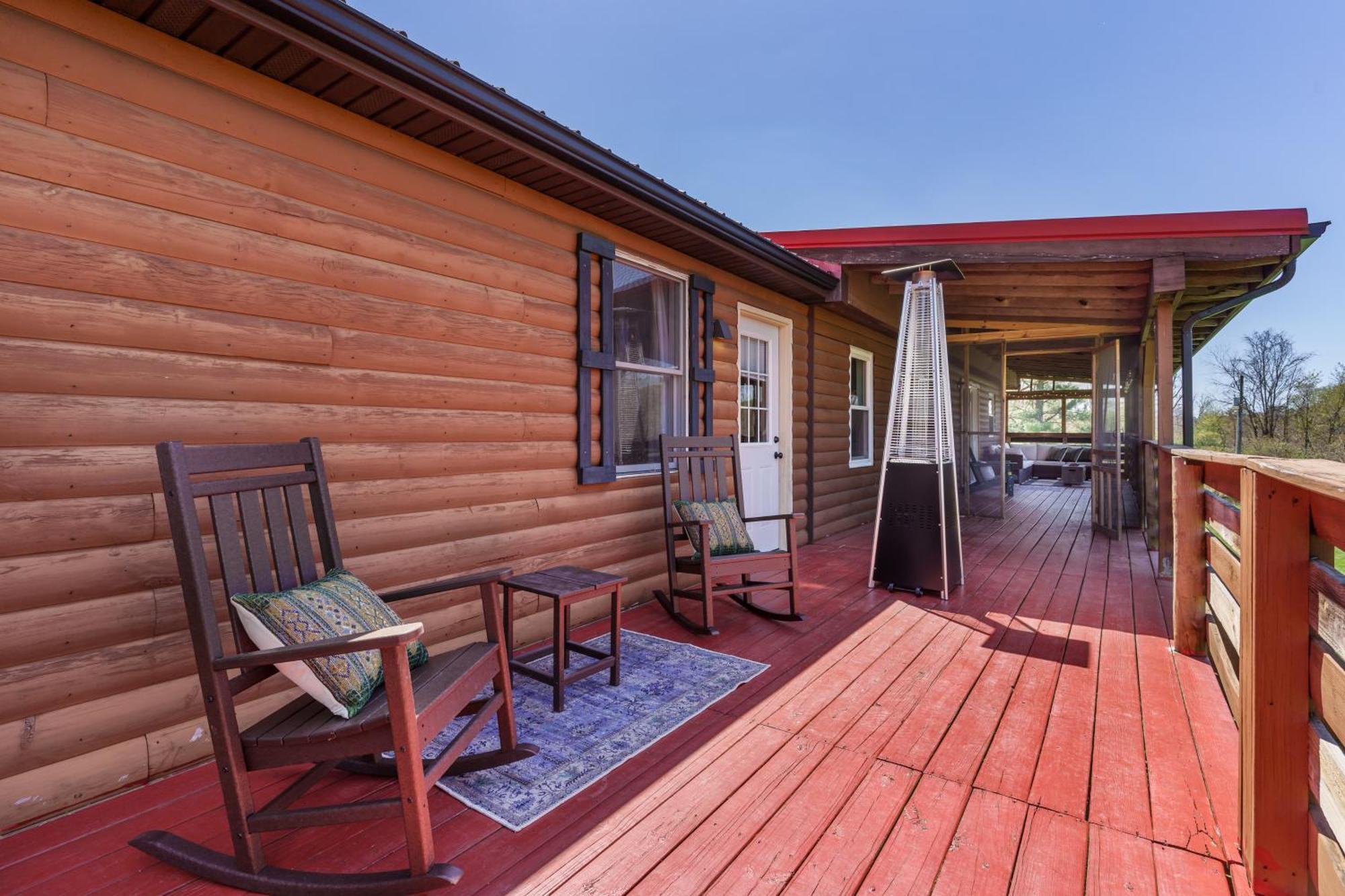 Spacious Cabin Near Hocking Hills And Caves With Hot Tub And Firepit Laurelville Εξωτερικό φωτογραφία