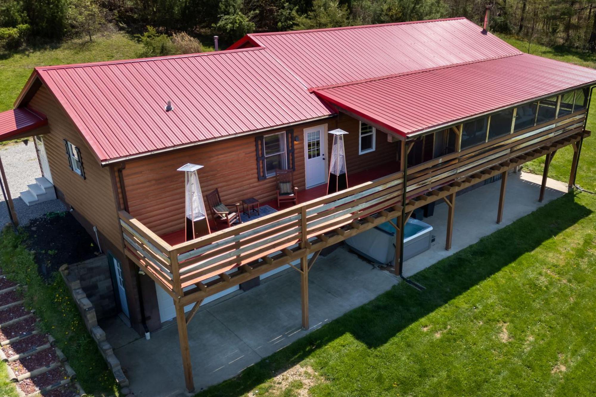 Spacious Cabin Near Hocking Hills And Caves With Hot Tub And Firepit Laurelville Εξωτερικό φωτογραφία