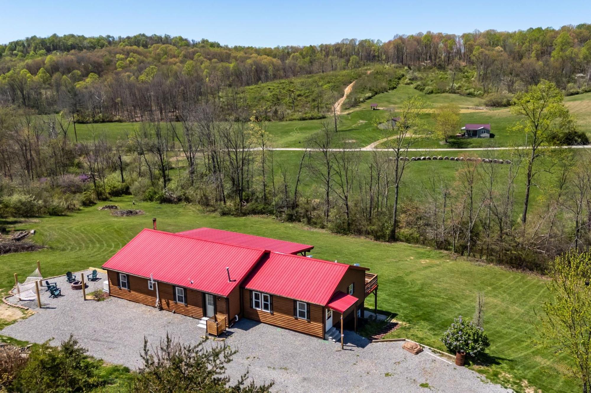 Spacious Cabin Near Hocking Hills And Caves With Hot Tub And Firepit Laurelville Εξωτερικό φωτογραφία